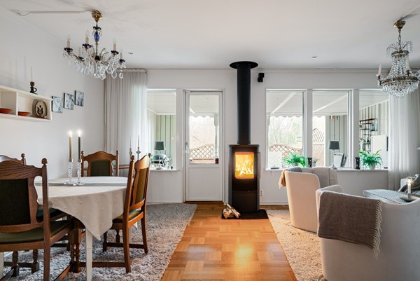 Hovgårdsvägen 12